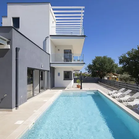 펜션 Sole Am Mit Pool- Sauna- Whirlpool By Interhome 포메르