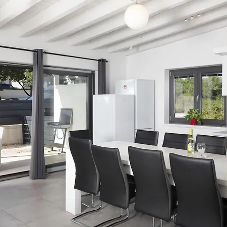 Sole Am Mit Pool- Sauna- Whirlpool By Interhome Сasa de vacaciones Pomer