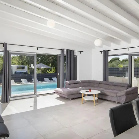 Sole Am Mit Pool- Sauna- Whirlpool By Interhome