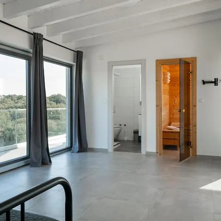 Sole Am Mit Pool- Sauna- Whirlpool By Interhome *