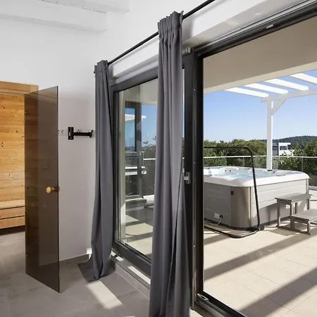 Sole Am Mit Pool- Sauna- Whirlpool By Interhome * Pomer