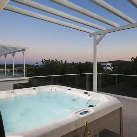 Sole Am Mit Pool- Sauna- Whirlpool By Interhome *